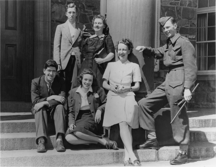 Photograph of student convocation committee in 1942
