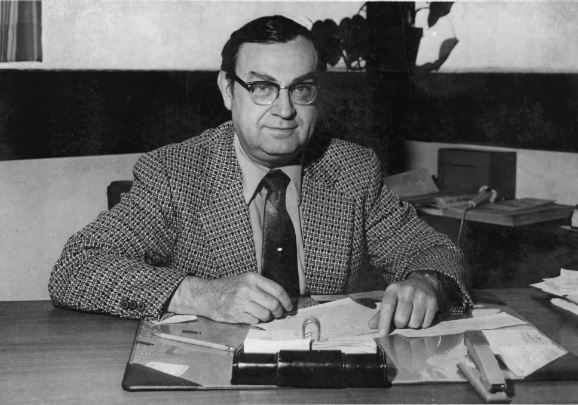 Photograph of Arnold Tingley of Mathematics, Registrar, 1973-85.